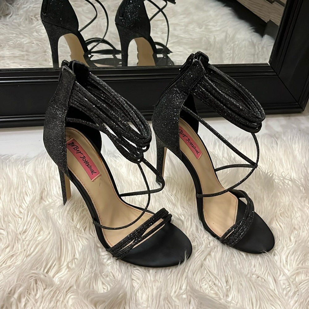 Black Betsey Johnson High Heel Size 7